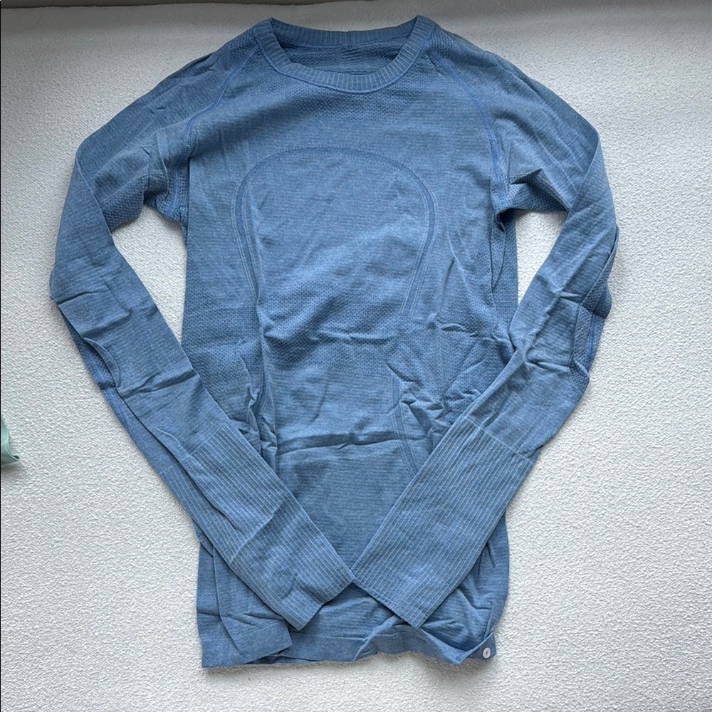 Lululemon run swiftly size 4